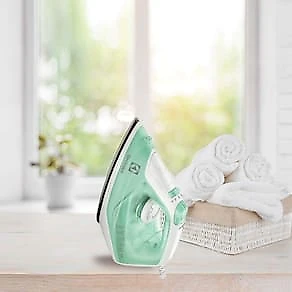 Ferro de Passar a Vapor Base Cerâmica com Spray Electrolux Easyline SIE70 Verde 110V