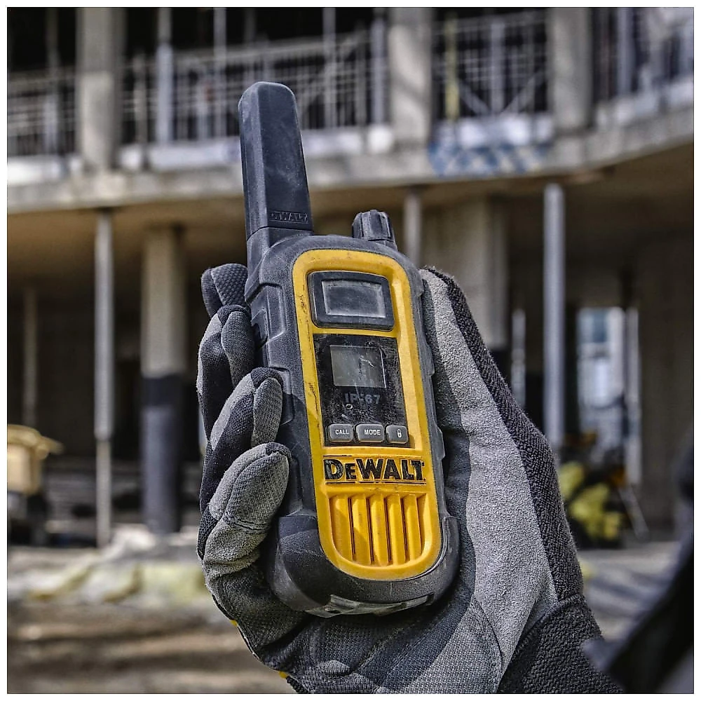 Kit 6 Rádio Walkie Talkie 2W Bidirecionais de Longo Alcance com Carregador de Grupo, DEWALT DXFRS800