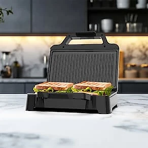 Sanduicheira Oster OSAN500 1000W Chapas Antiaderentes Alça Isotérmica Porta-fio Inox 110V