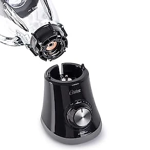 Liquidificador Oster Super Chef Preto com Copo de Vidro 750W e 8 Velocidades 110V