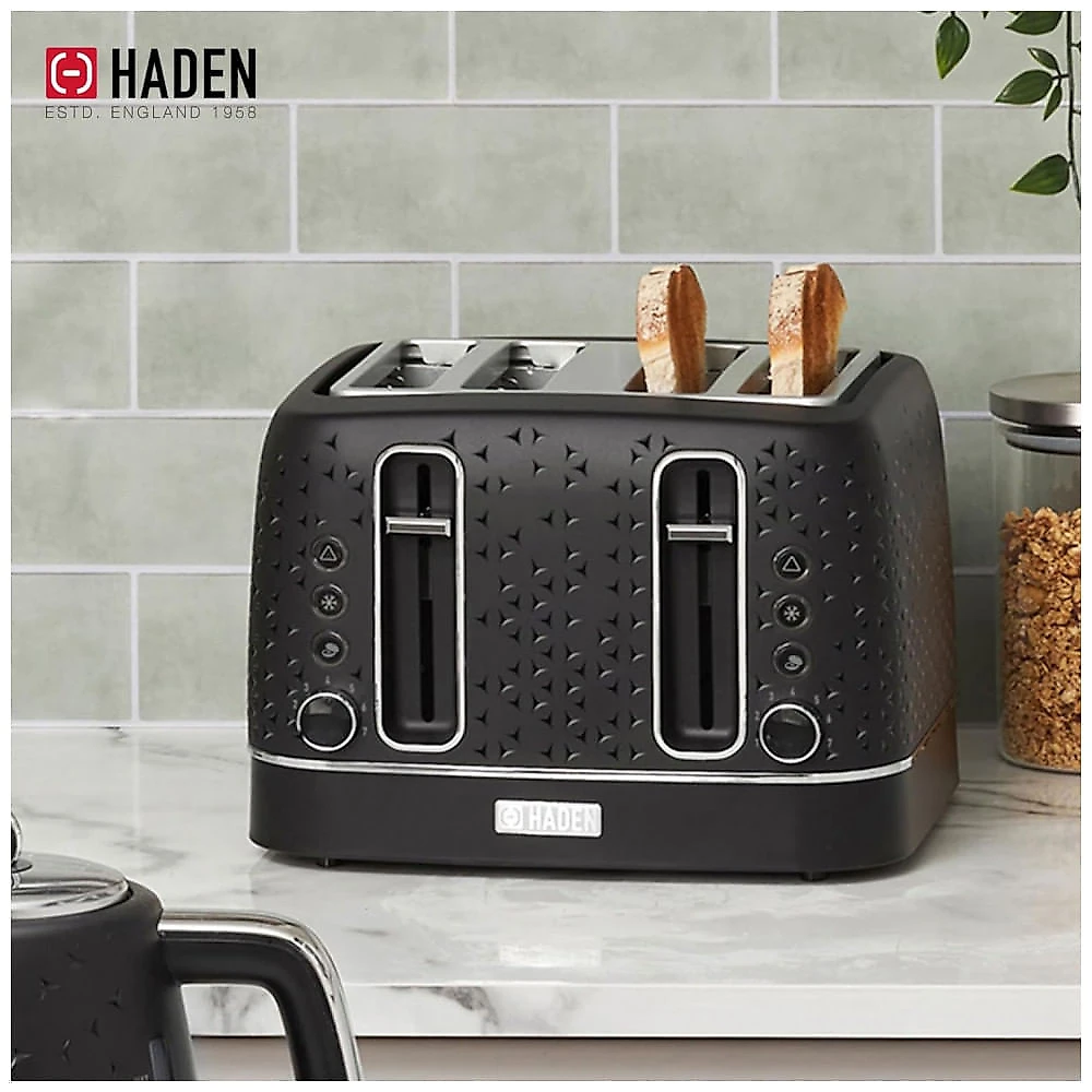Torradeira HADEN Starbeck 4 fatias preta e cromada com fenda larga e 7 níveis de tostagem 1600W 110V