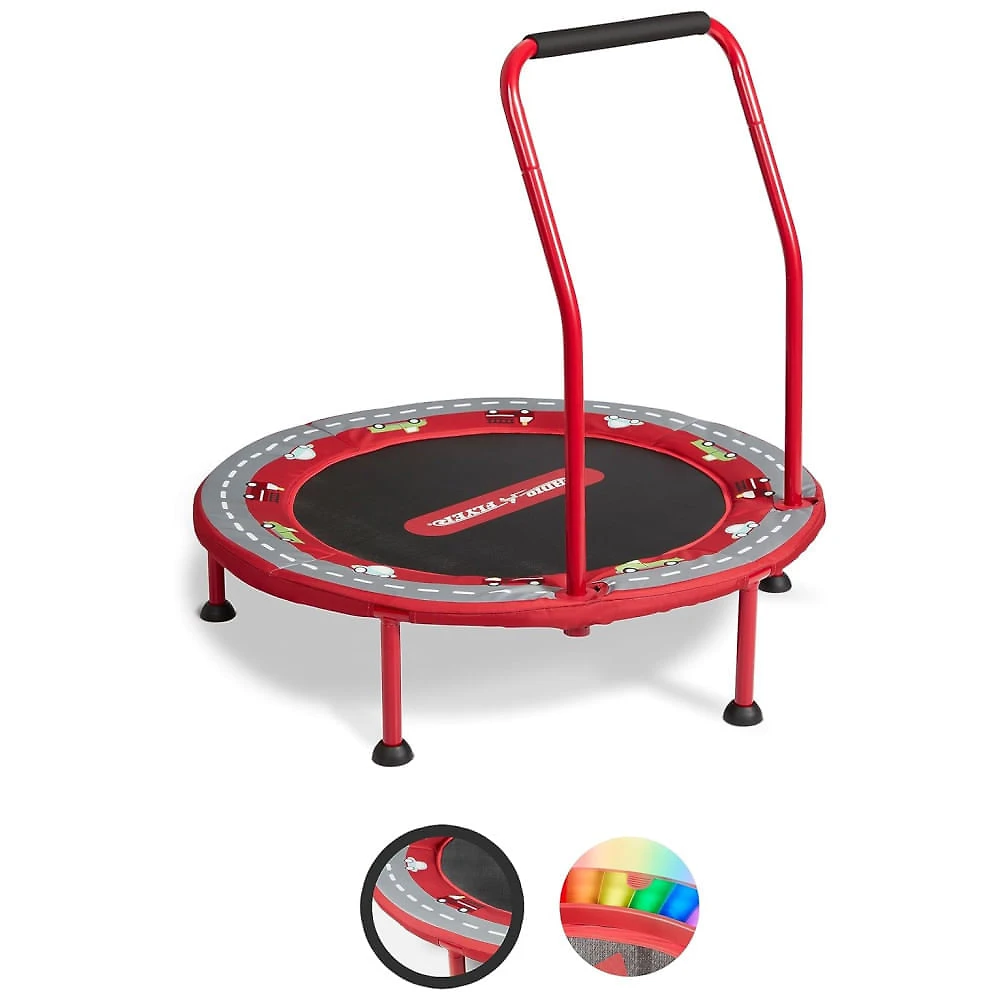 Miniatura Trampolim Infantil 2 em 1 Radio Flyer Vermelho Diversão garantida para os pequenos 110v