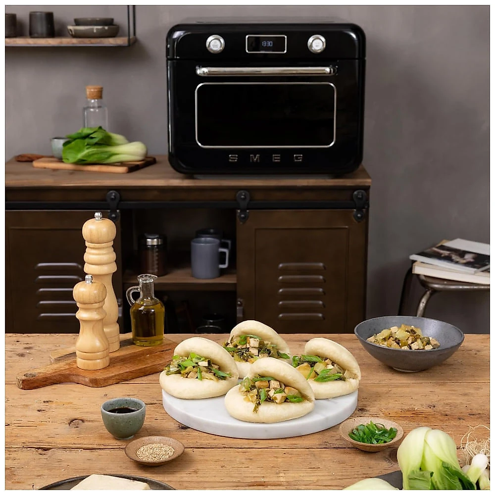 Forno Combinado de Bancada Retrô Smeg Preto 30 L Ar Forçado Vapor e Air Fry 1800W 110V