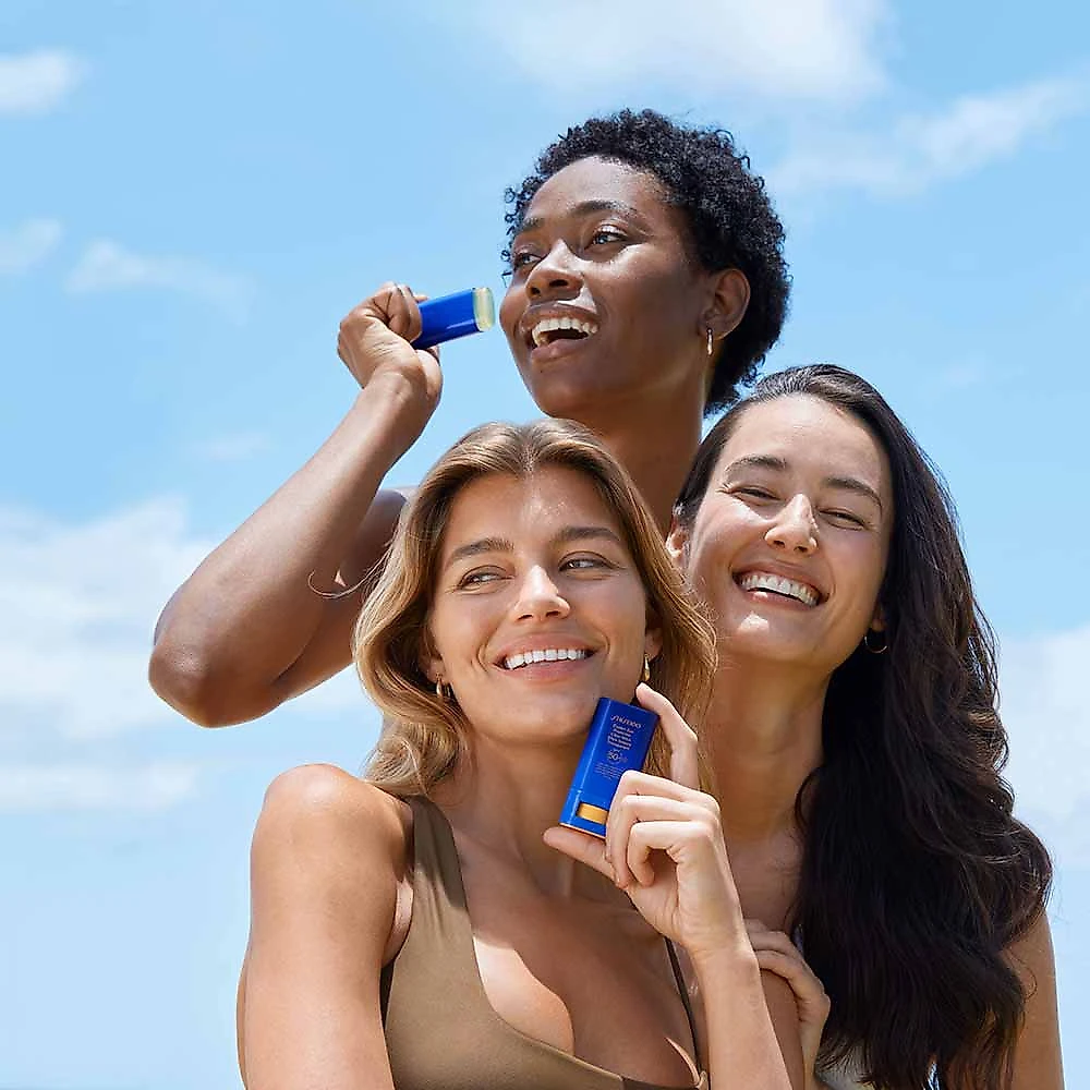 Protetor Solar em Bastão Shiseido Expert Sun Protector Clear Stick SPF50 20g