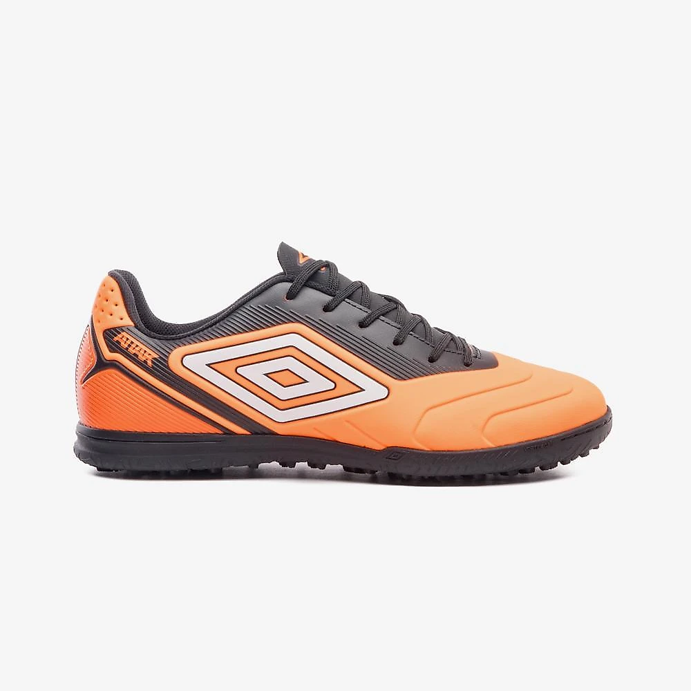 Chuteira society umbro attak iii 37