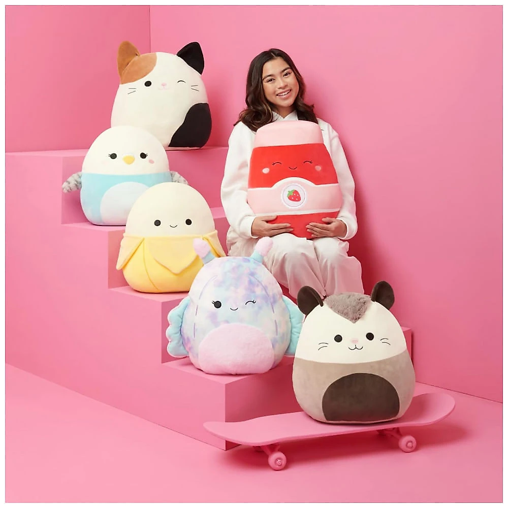Pelúcia Pokémon Belibolt Squishmallows Jazwares verde formato arredondado tamanho 35cm