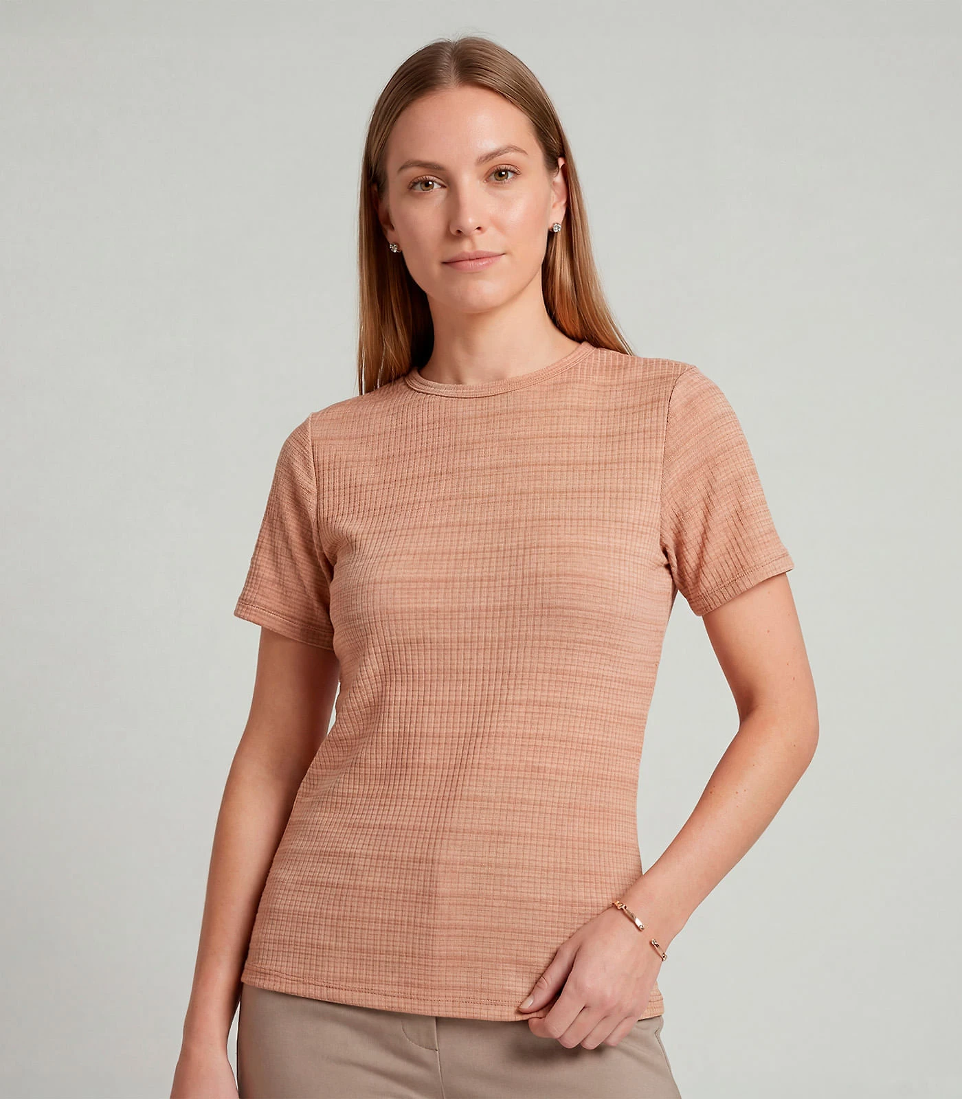 Blusa Feminina Justa Com Manga Curta Infinita Cor Marrom