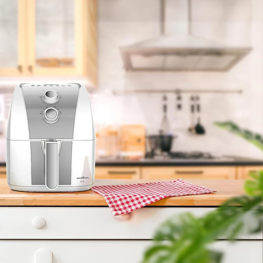 Air fryer britânia 5,5l antiaderente 1500w baf52 220v