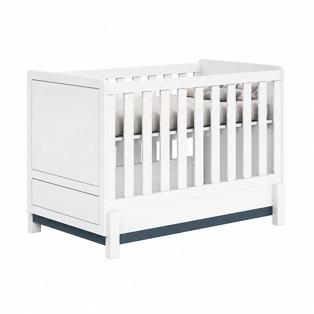 Quarto de Bebê Comoda 4 Gv em MDF e Berço 2 em 1 (Berço/Caminha) em MDF Linha Luna em MDF Neve/Azul