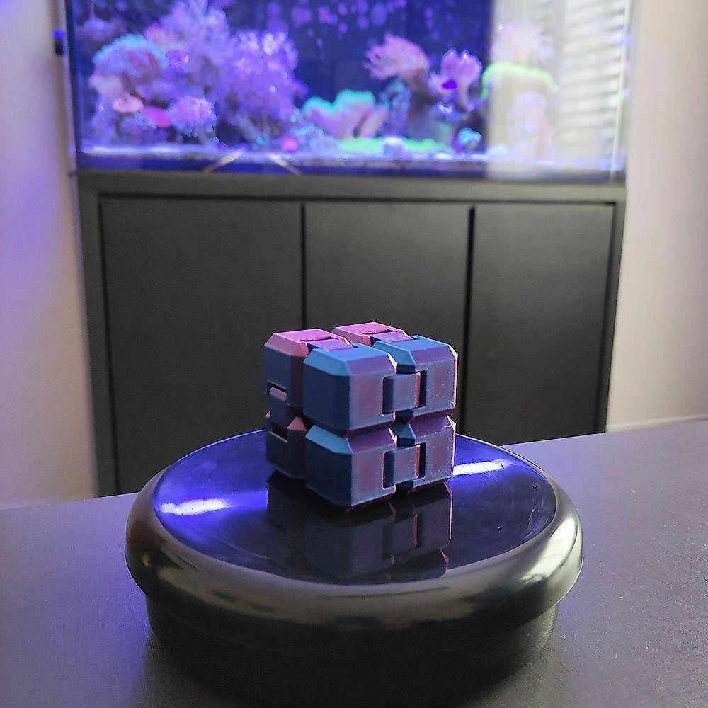 Fidget Cube Infinity 3D Anti Estresse com Movimentos Contínuos Bicolor Infinity Cube
