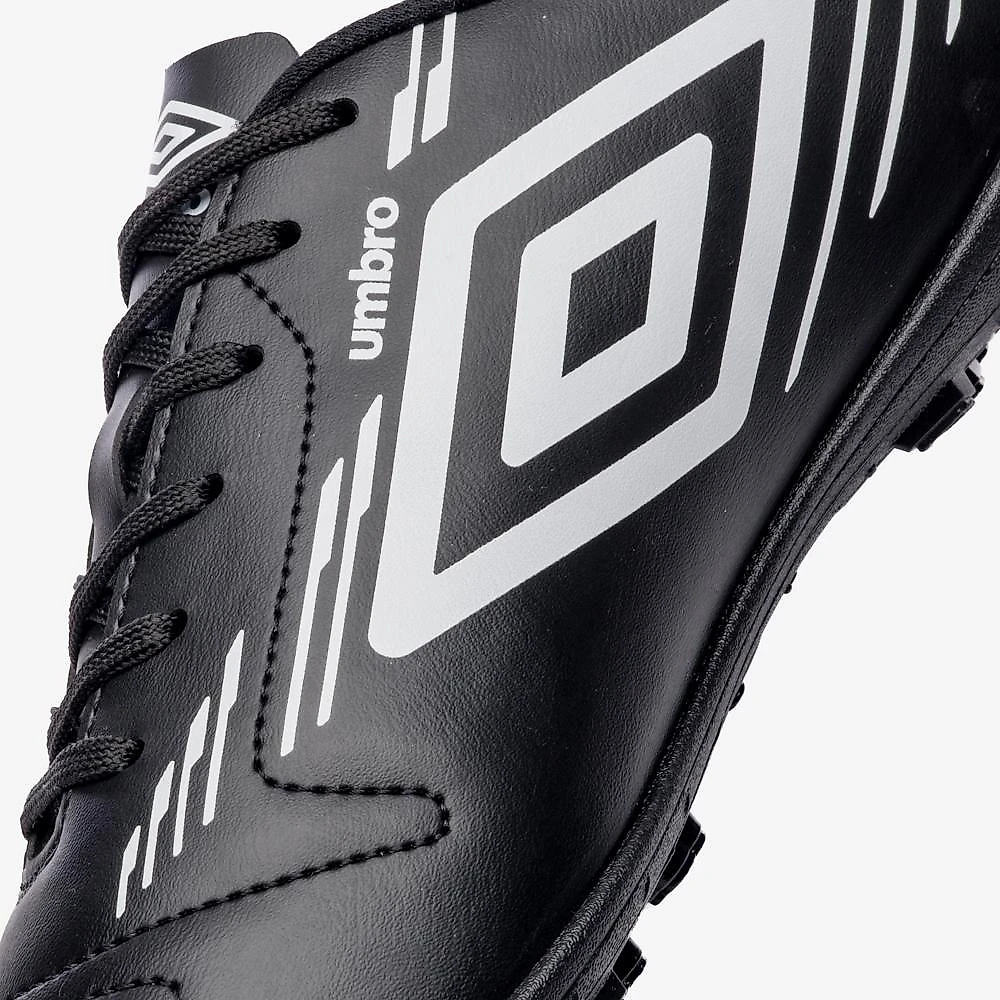 Chuteira society umbro brave 39