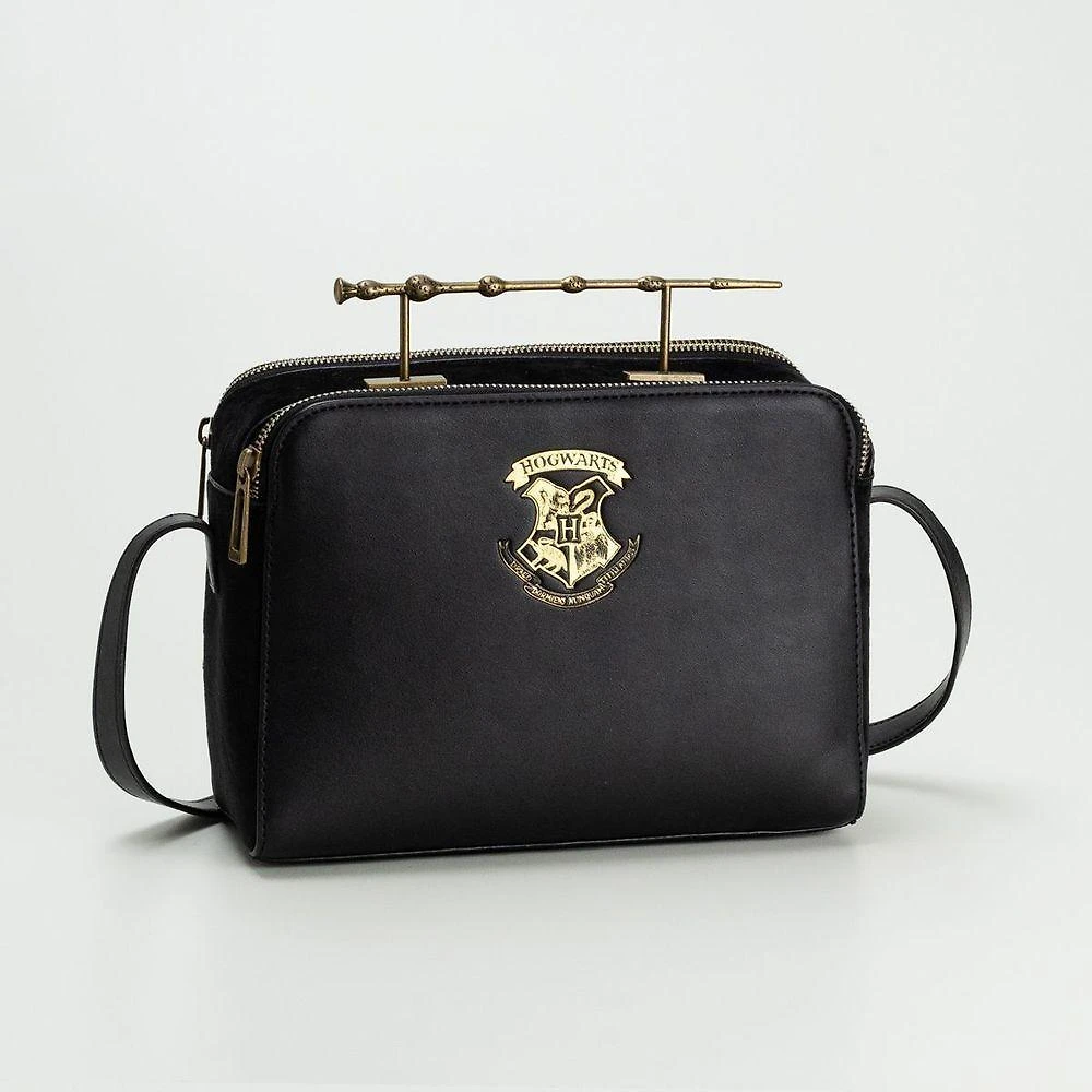 Bolsa Crossbody Imaginarium Hp Varinha em 60% Poliuretano e 40% Poliéster 18x24x10CM Preto