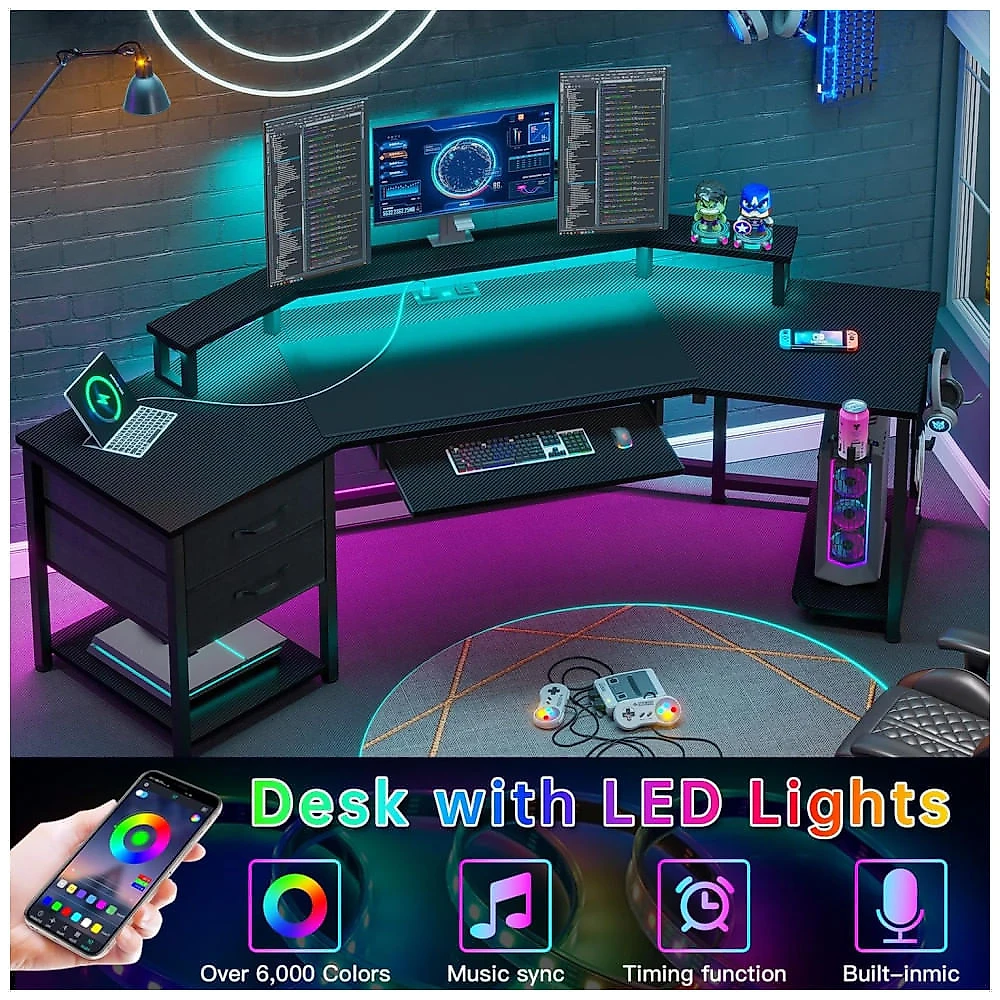 Mesa Gamer de Fibra de Carbono em Formato de L, 79" 200 cm com Luz LED, Suporte para Monitor, Porta-Copos, Tomadas e 2 Gavetas, 110V, SEDETA, Preto 110v
