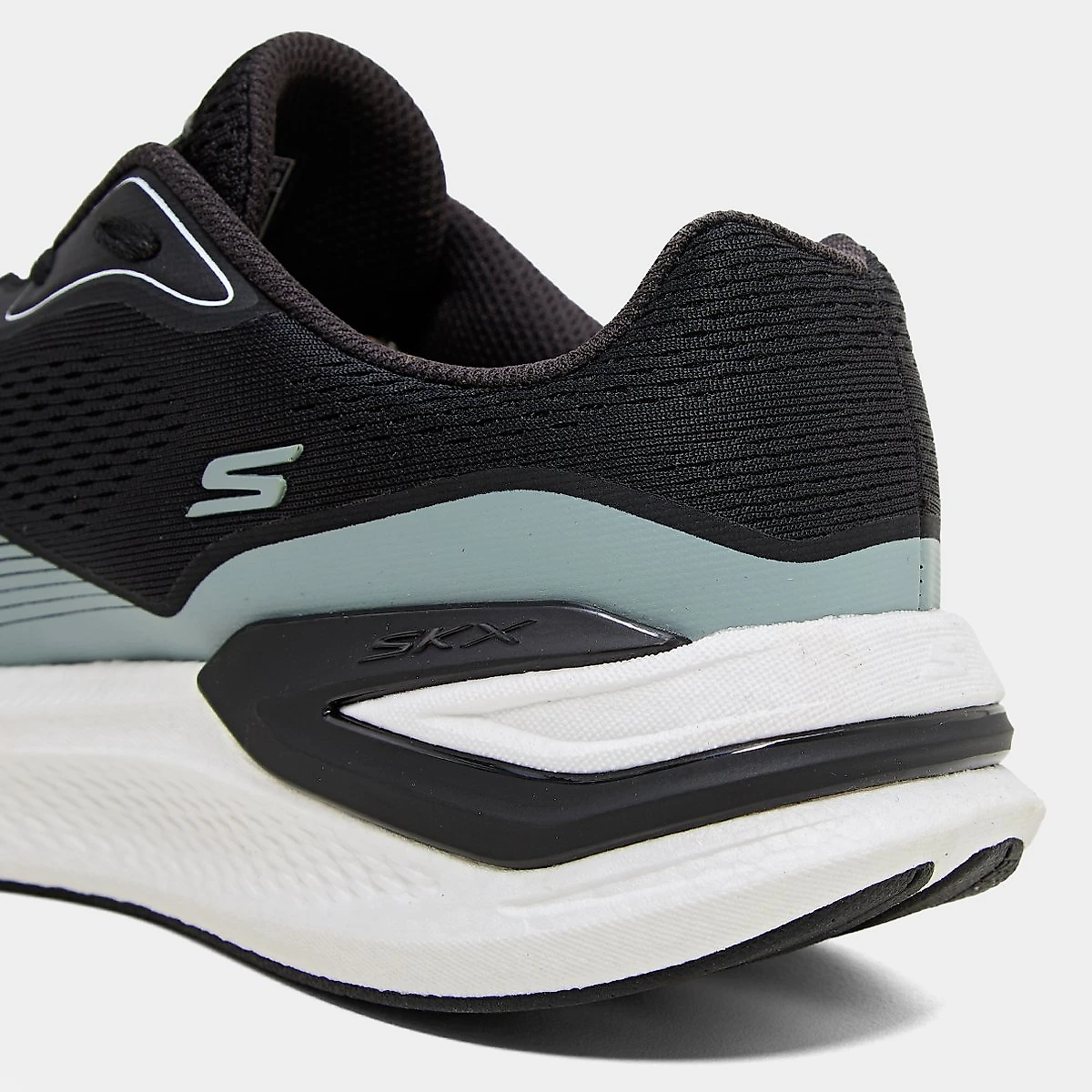 Tênis Skechers Go Run Consistent Pro Corus Masculino Preto+Branco - 38