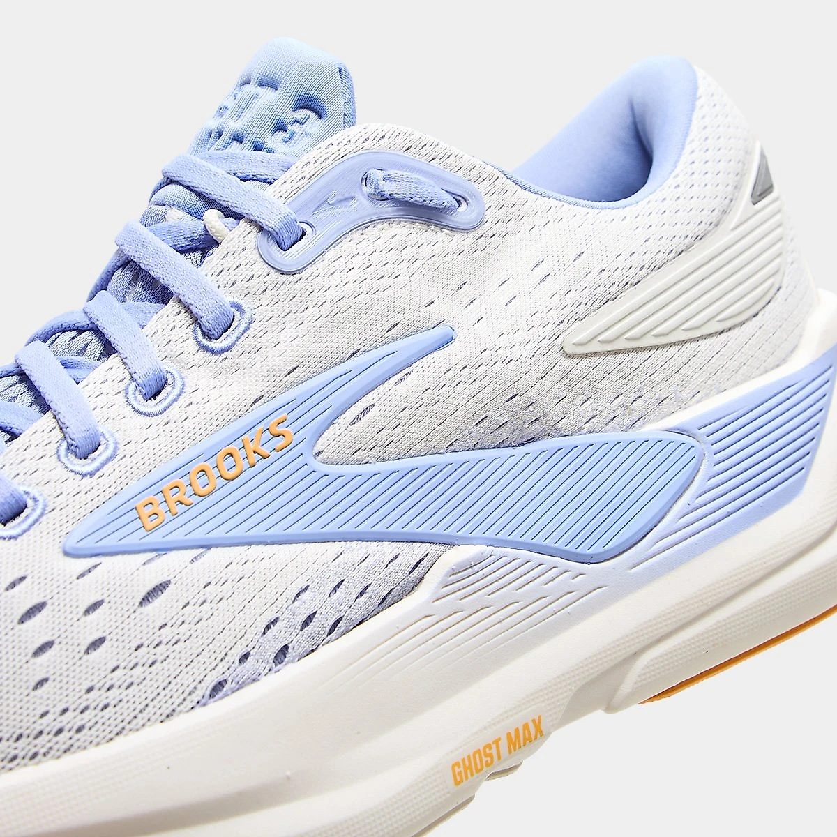 Tênis Brooks Ghost Max 3 Feminino Marrom - 35