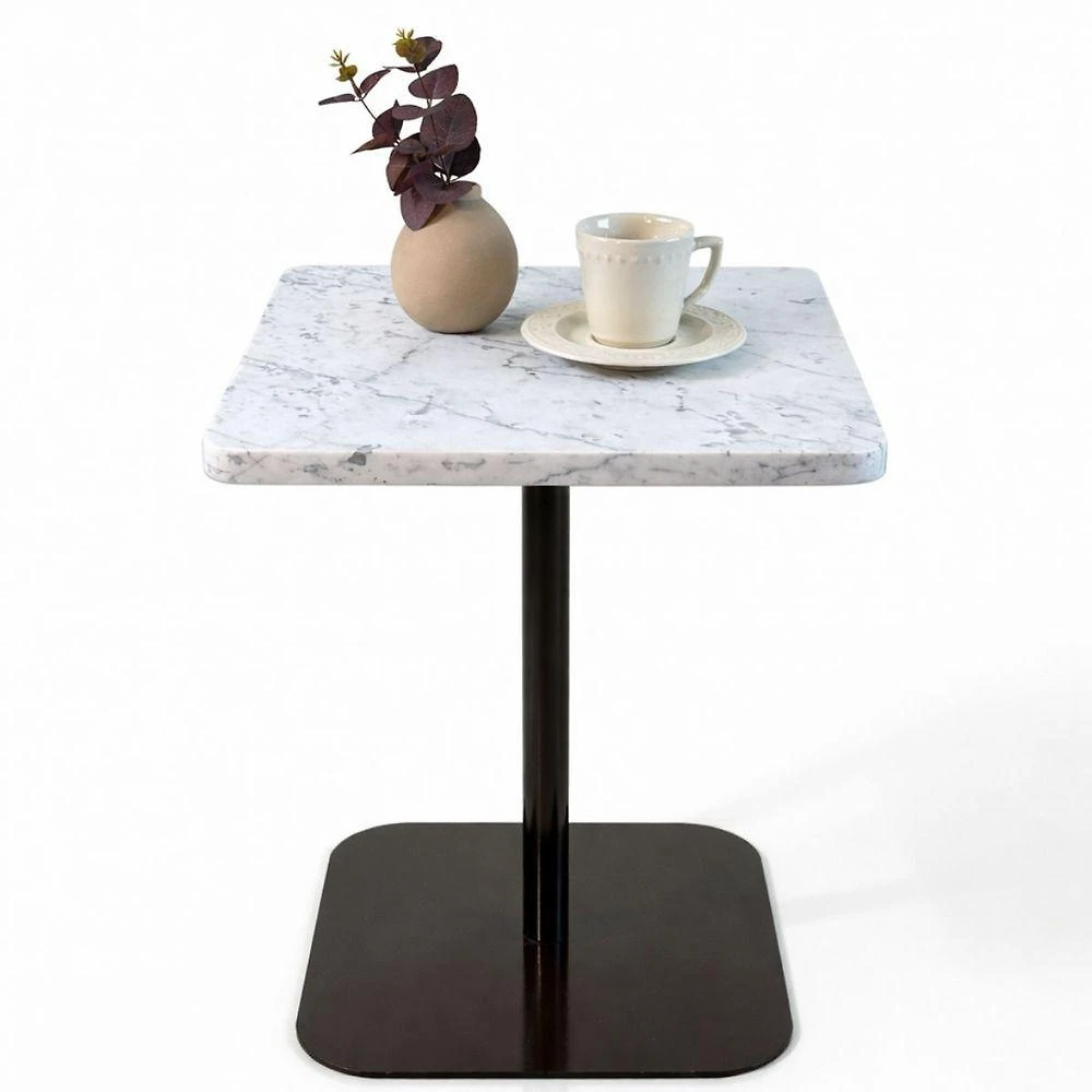 Mesa Lateral Atria Quadrada Tampo Mármore Carrara Base Alumínio 41CM Marrom