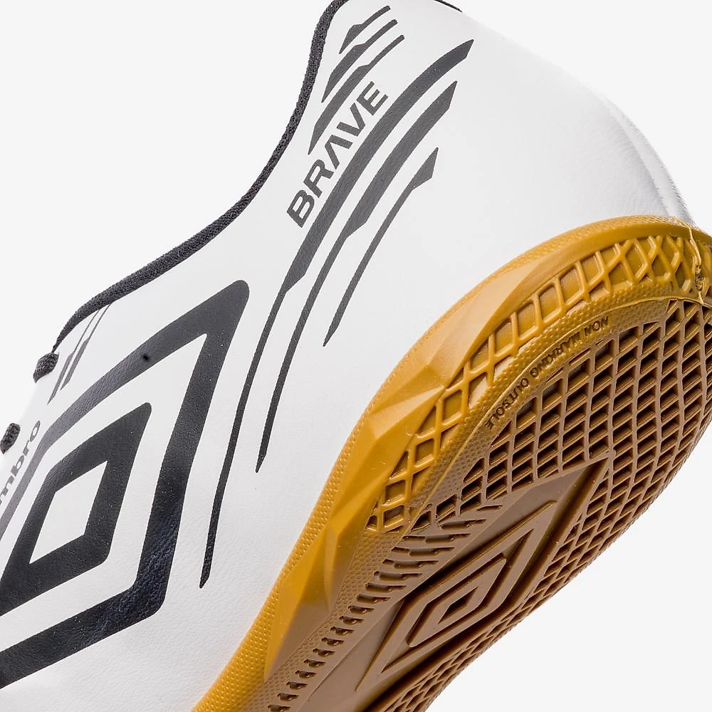 Chuteira futsal umbro brave 38