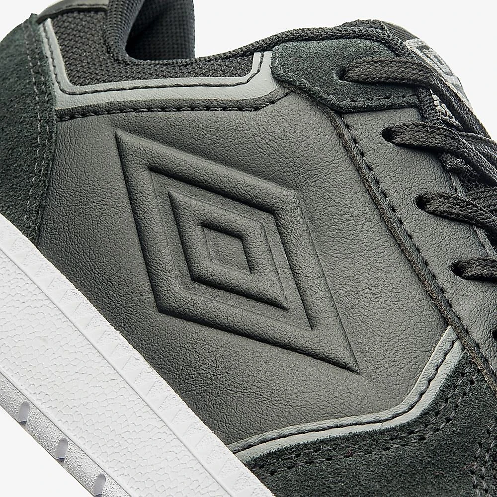 Tênis umbro essential 34