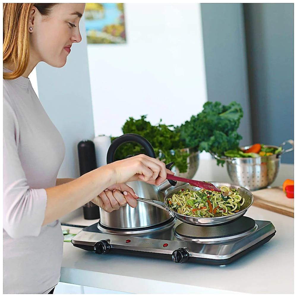 Cooktop Duplo Elétrico de Cerâmica Infravermelha OVENTE, 1500W - Prático e Portátil para Cozinhar em Qualquer Lugar