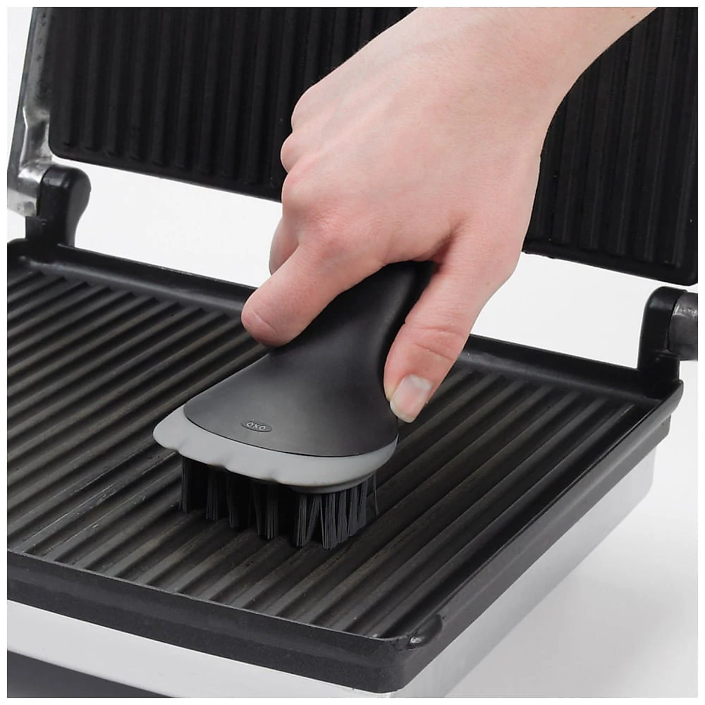 Churrasqueira Elétrica Retangular George Foreman para Ambientes Internos e Externos, Vermelha + Escova Elétrica OXO Good Grips para Grill e Panini