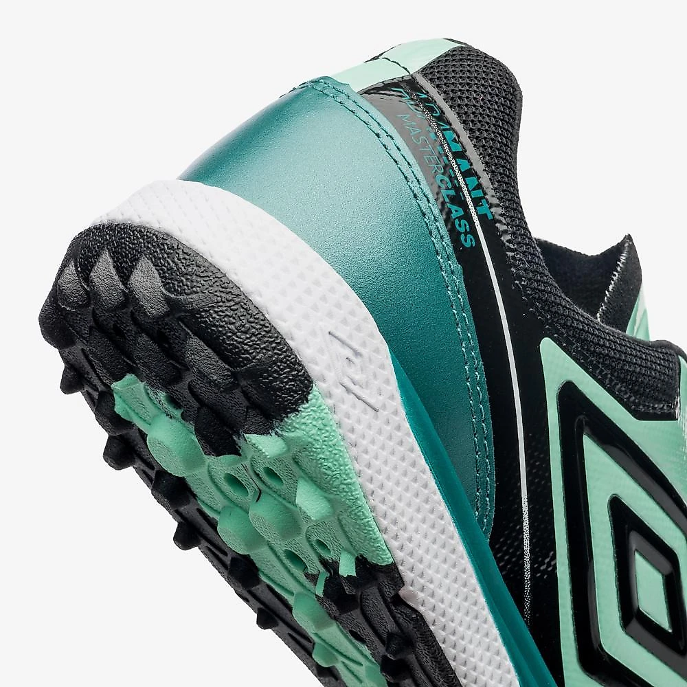 Chuteira society umbro adamant master class pro bump 34