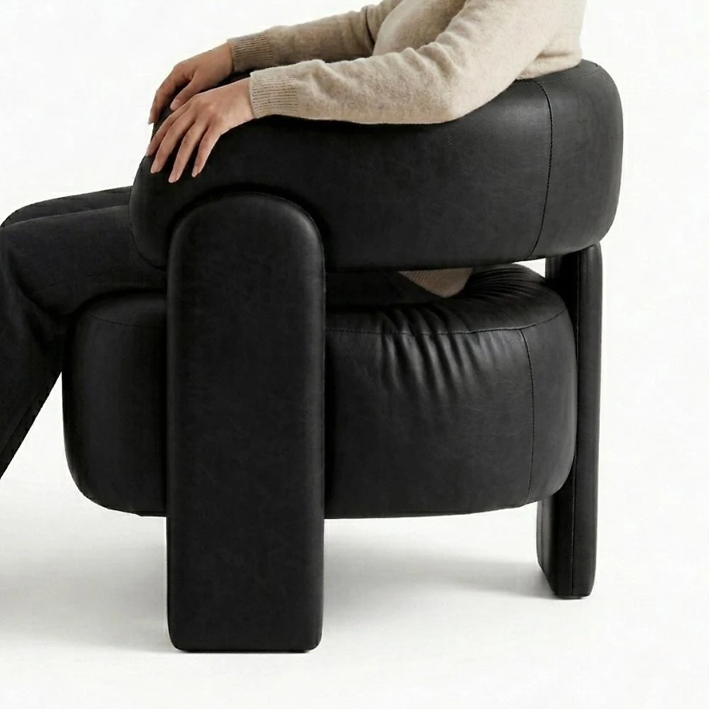 Poltrona Decorativa Lume com Pés Palito Courino Confortável Coral Tcs 724
