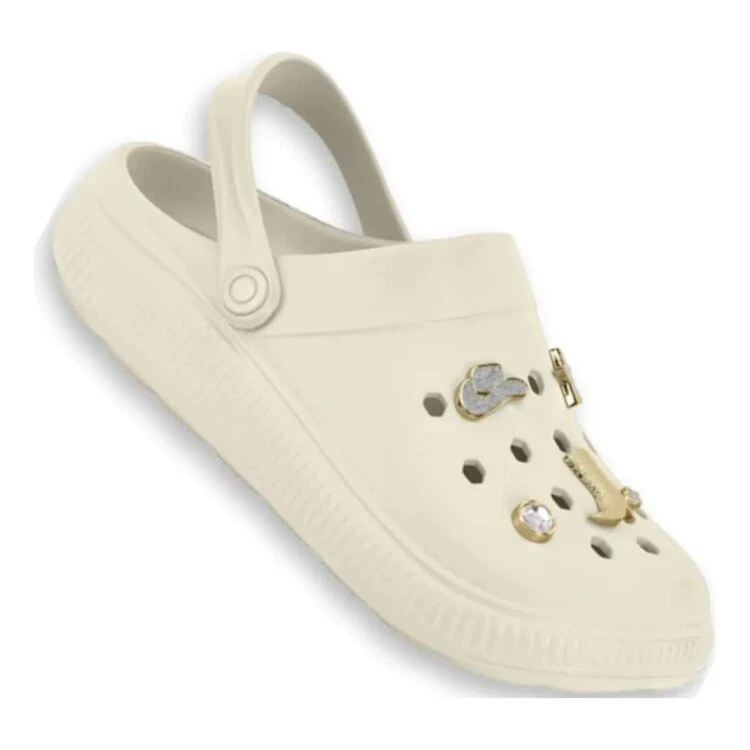 Babuche Moleca Klog Ana Castela com Pins Feminino - Off whit - OFF WHITE
