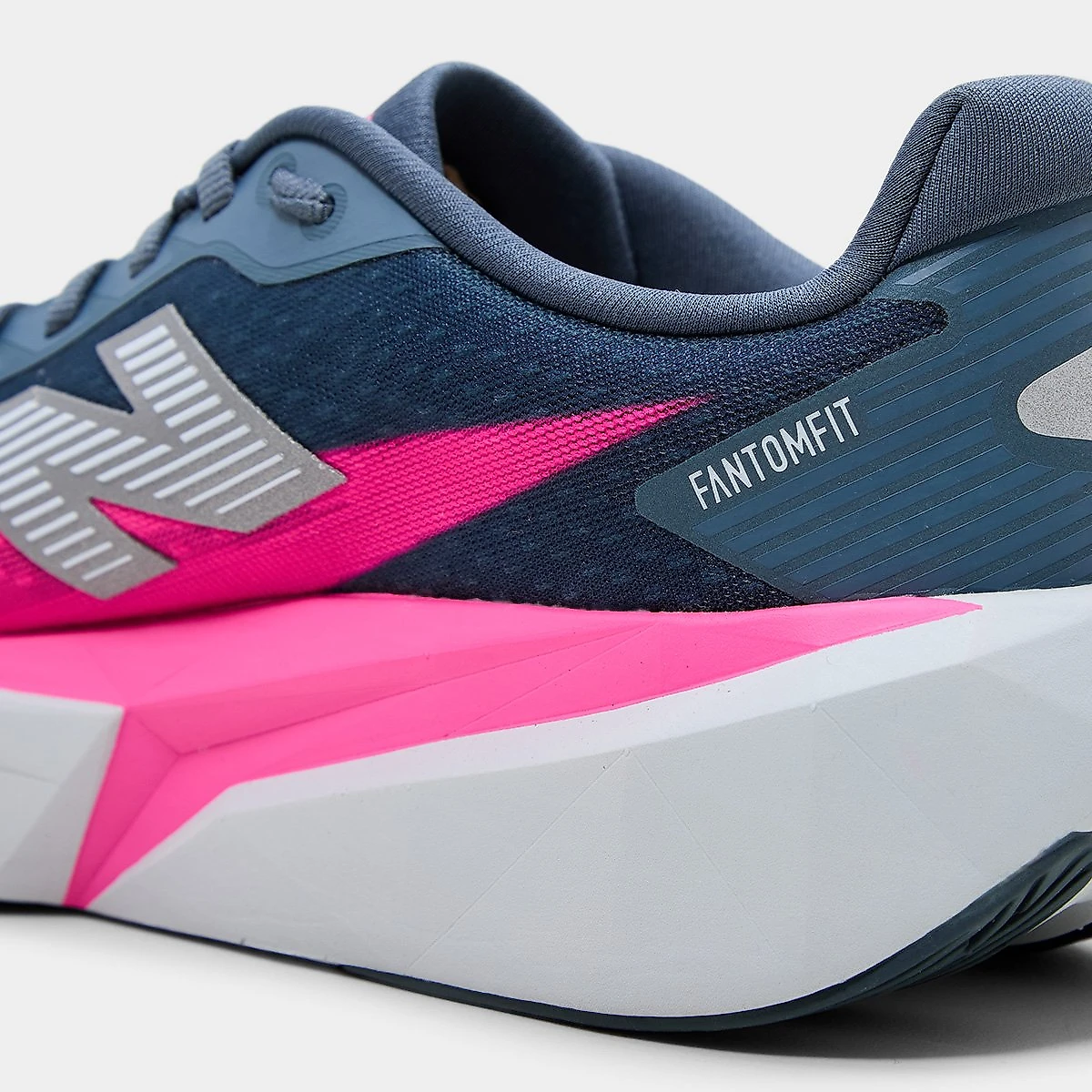 Tênis New Balance Fuelcell Rebel V5 Feminino Marinho+Rosa - 34