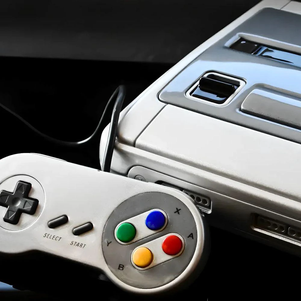 Miniatura Console Retrô Super Mini SFC com 821 Jogos Clássicos Inclusos com 2 Controles com Fio
