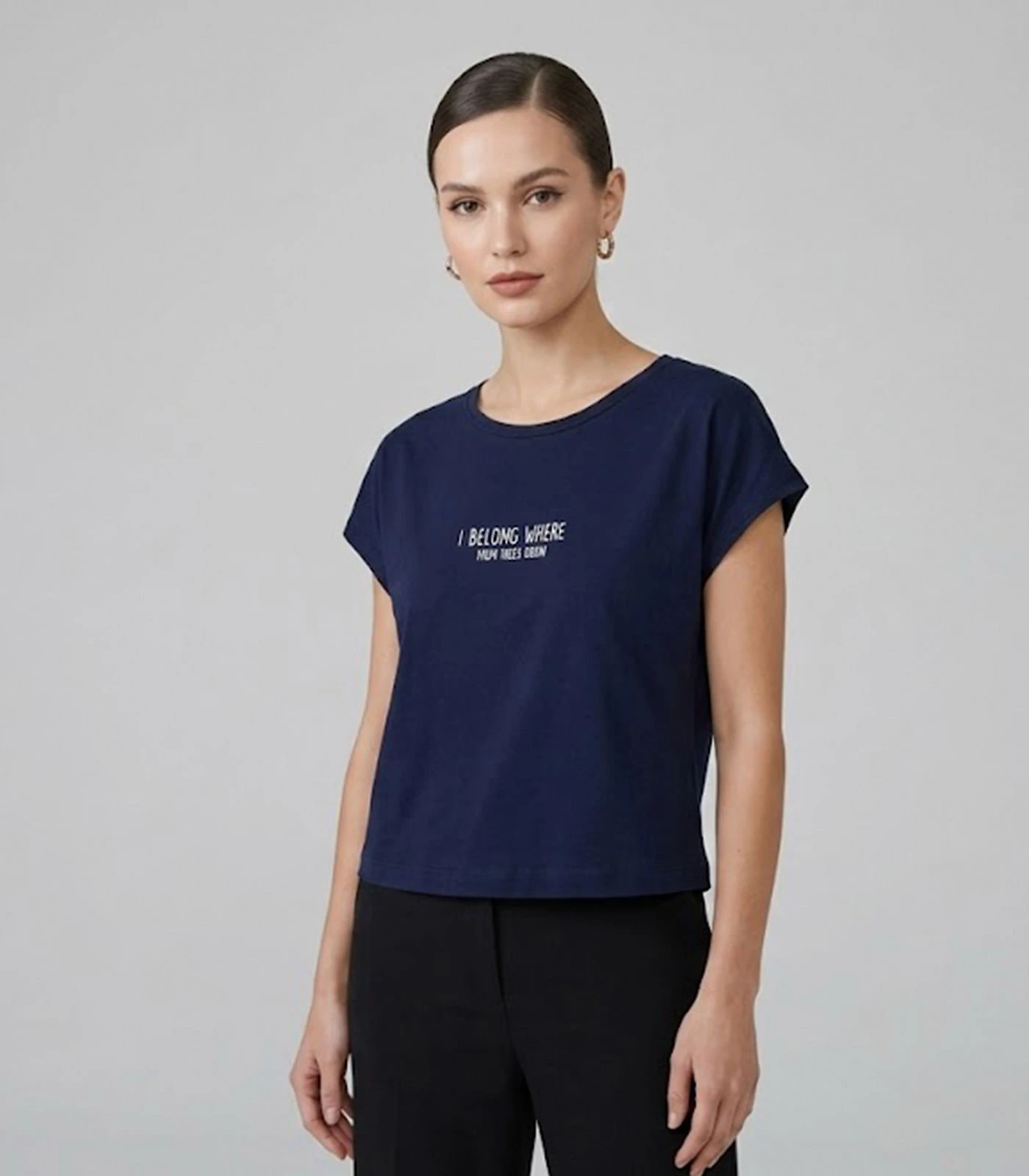 Blusa Feminina Com Estampa Localizada Infinita Cor Azul