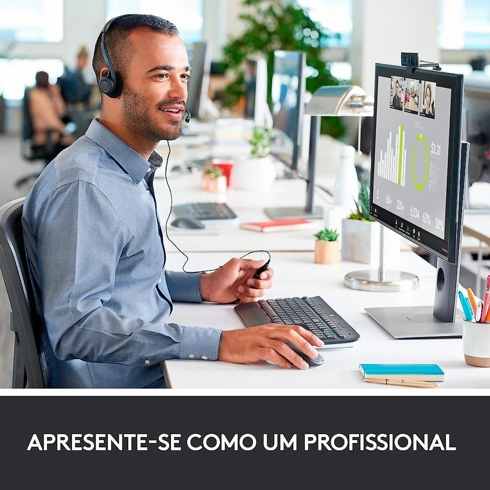 Webcam Full HD Logitech C920s com Microfone Embutido, Proteção de Privacidade, Widescreen 1080p, Compatível Logitech Capture - 960-001257