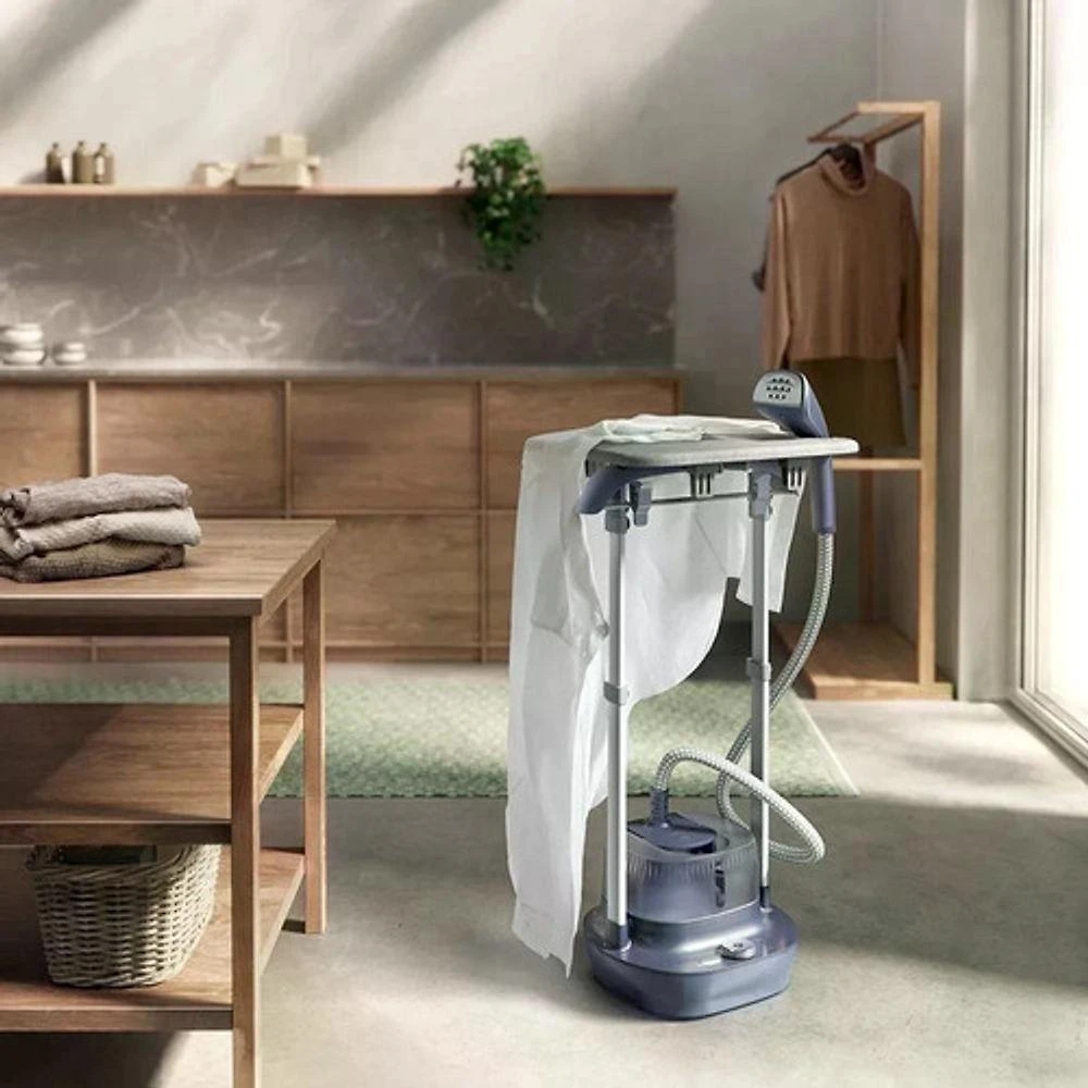 Passadeira a Vapor Electrolux Expert EGS20 1200W 2,5L Azul 110V