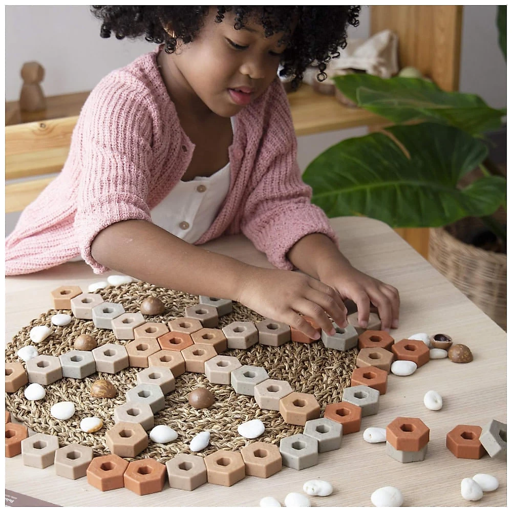 Conjunto de blocos de construção Guidecraft Little Pavers com 60 peças em TPR texturizado para empilhamento e modelos arquitetônicos em miniatura