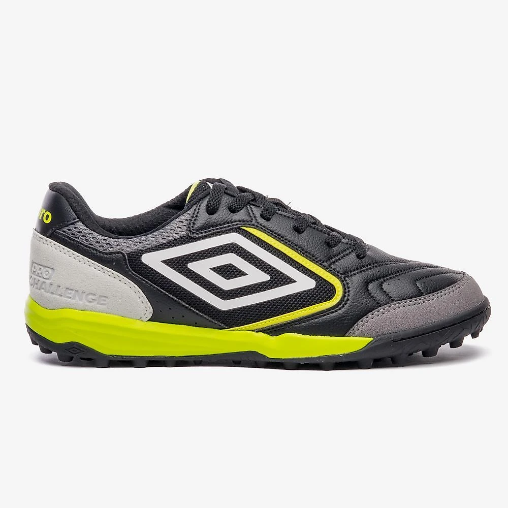 Chuteira society umbro pro challenge uptake 34