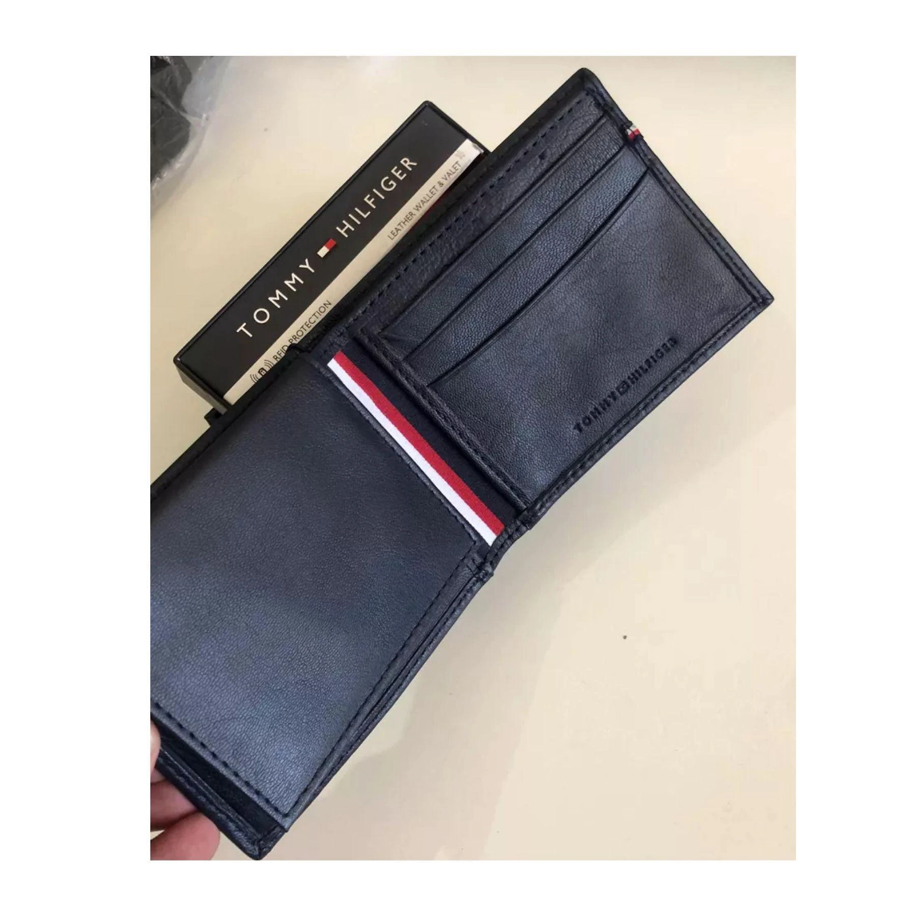 Miniatura Carteira Tommy Hilfiger Masculina Preta Billfold Com Detalhe