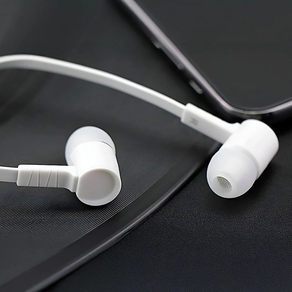 Fone de Ouvido Intra-auricular com Fio com Microfone Driver 10mm 3,5mm Preto