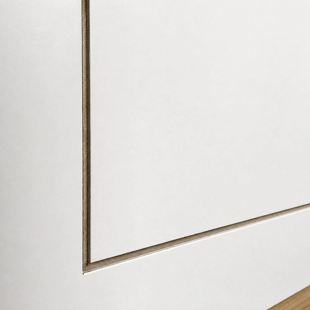 Paneleiro Torre Quente com Nicho Espaço Forno e Micro-Ondas Branco Americano com Rodapé Branco com Tampo Ébano Amadeirado