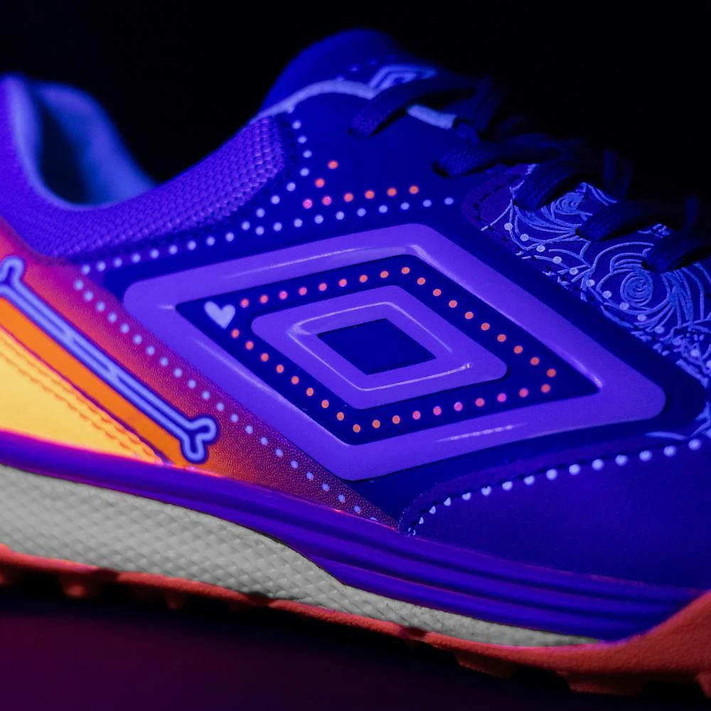 Chuteira society umbro adamant master class pro bump dlm 34