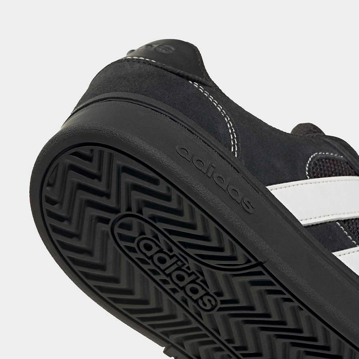 Tênis Adidas Grand Court Alpha SK8 Masculino Preto+Branco - 37