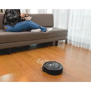 Aspirador Robô Wap Robot W90 Autonomia 1h20 Sensores Antiqueda e Anticolisão Bivolt Preto