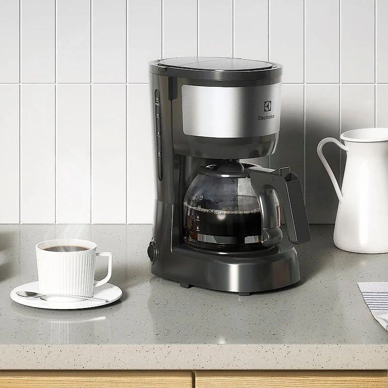 Cafeteira Electrolux 15 Cafés Efficient 600 ml 220V 600 W Cafeteira Elétrica Electrolux Efficient ECM10