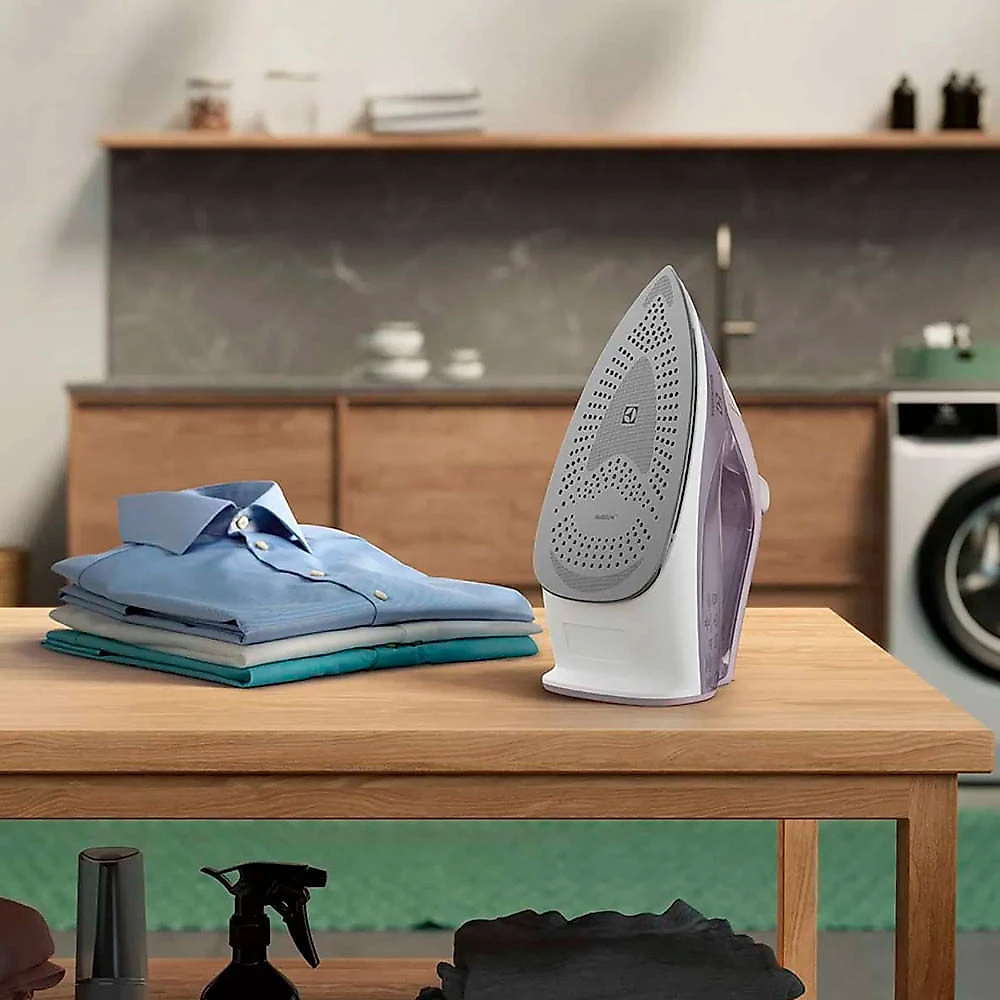 Ferro de Passar a Vapor e a Seco Electrolux Experience PowerVapour ESI50 Lavanda - 110V