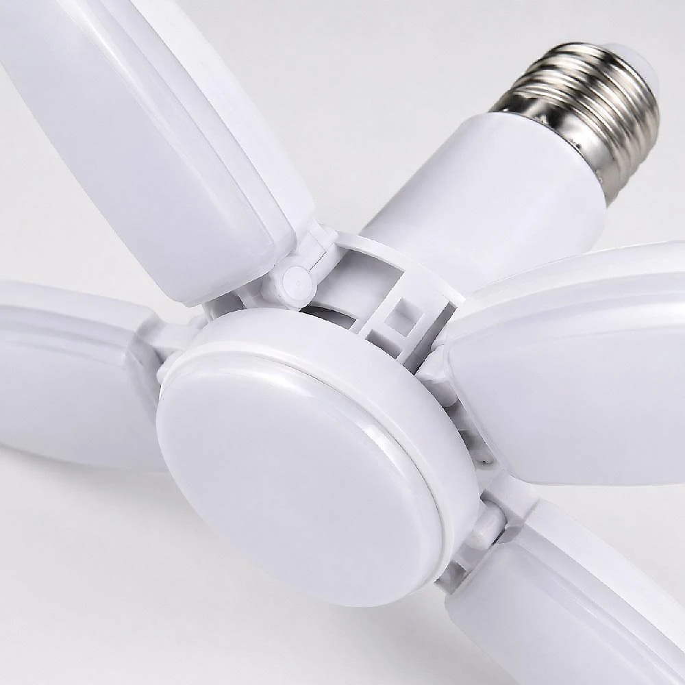 Luminaria de Teto Fan Blade Led Dobrável 4 Pétalas Ajustáveis Luz Branco Frio Bivolt webcontinental-7899576064195