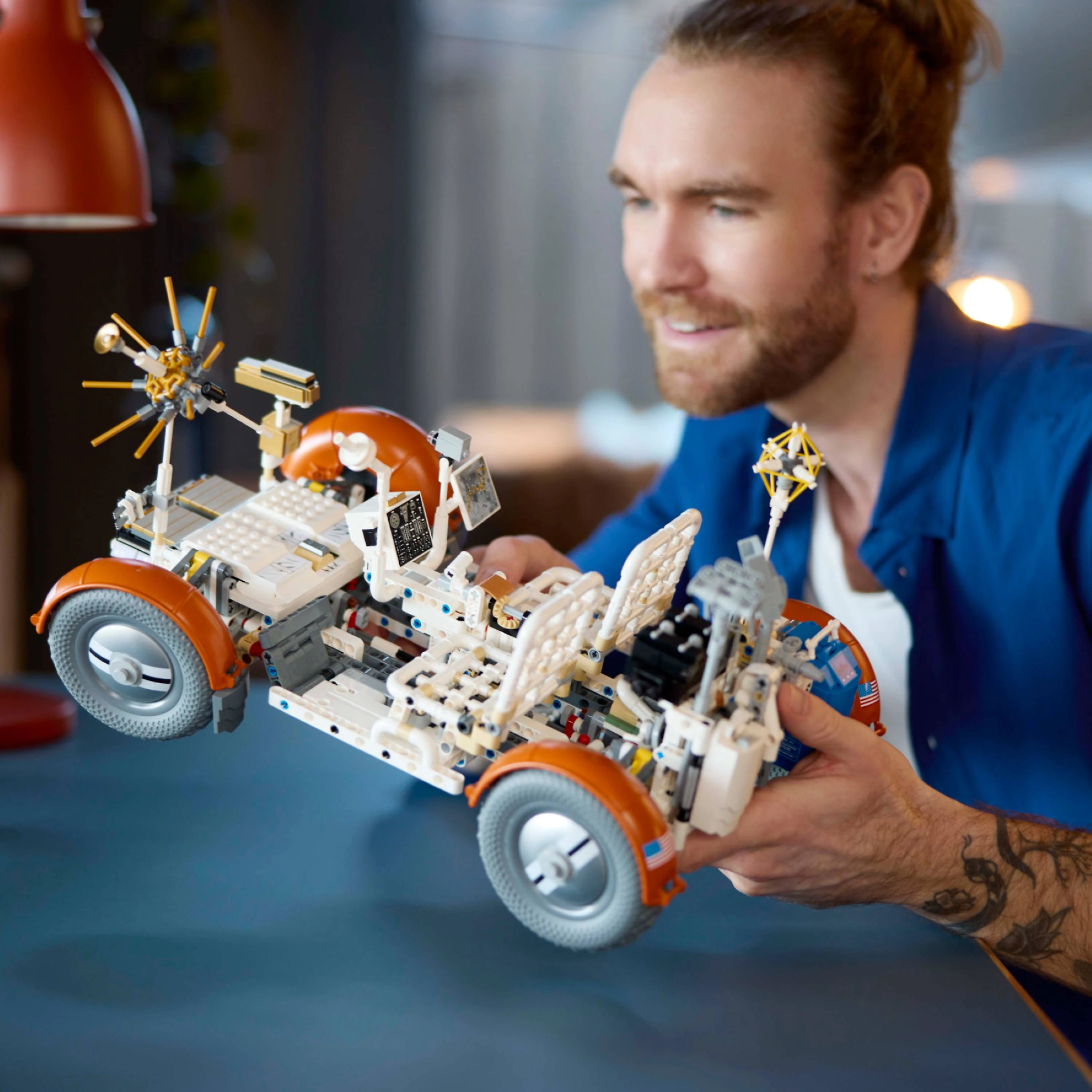 LEGO Technic - Veículo lunar Apollo da NASA - LRV