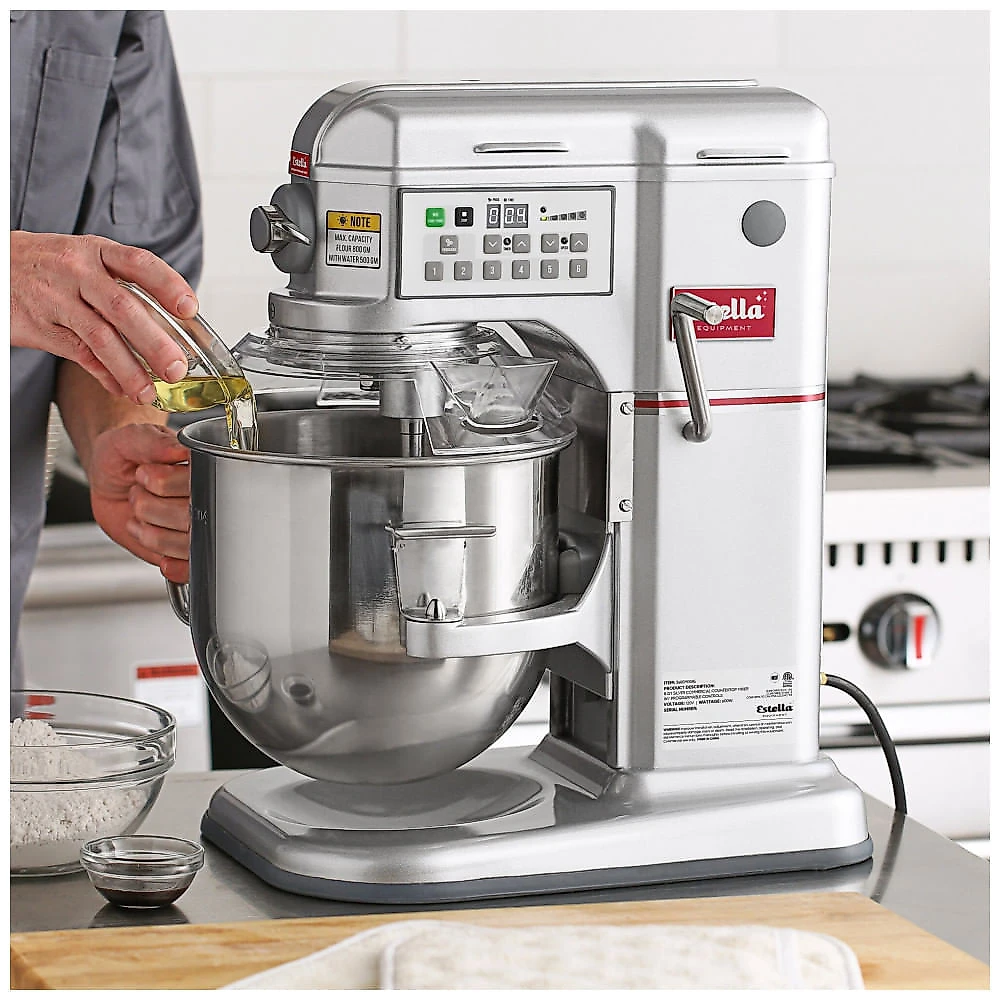 Batedeira Comercial de Bancada Estella EMIX8G Silver 7,57 Litros Programável com Levantamento da Tigela e Acessórios Padrão de Proteção 110V, 4,5 hp