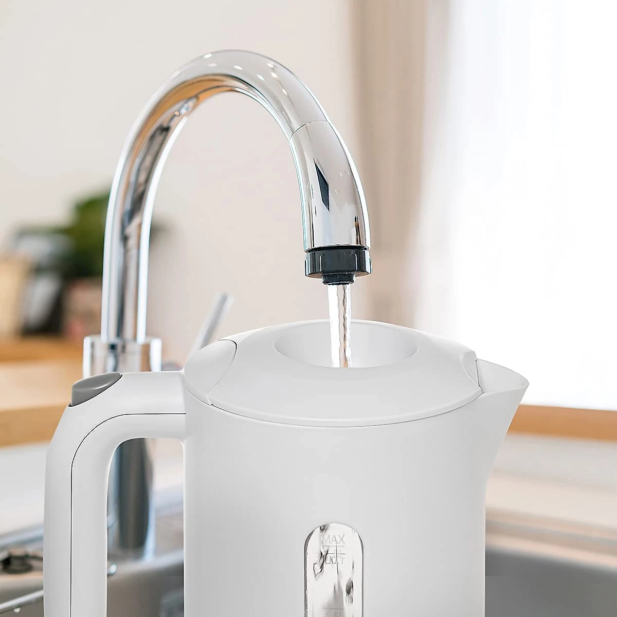 Ovente Chaleira Elétrica de 18L com Desligamento Automático 1 500W110V Branco