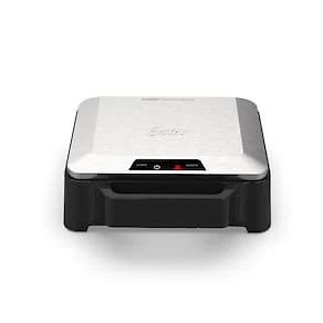 Miniatura Sanduicheira Oster OSAN500 1000W Chapas Antiaderentes Alça Isotérmica Porta-fio Inox 220V