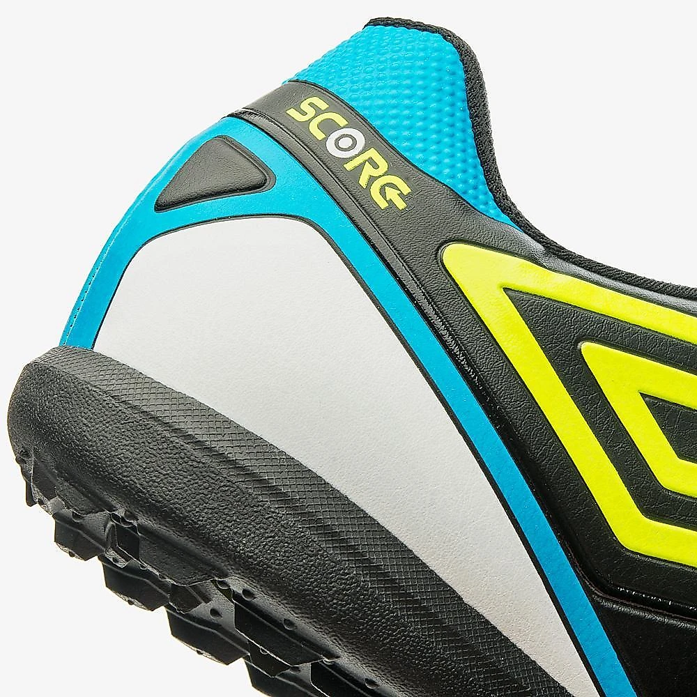 Chuteira society umbro score 37
