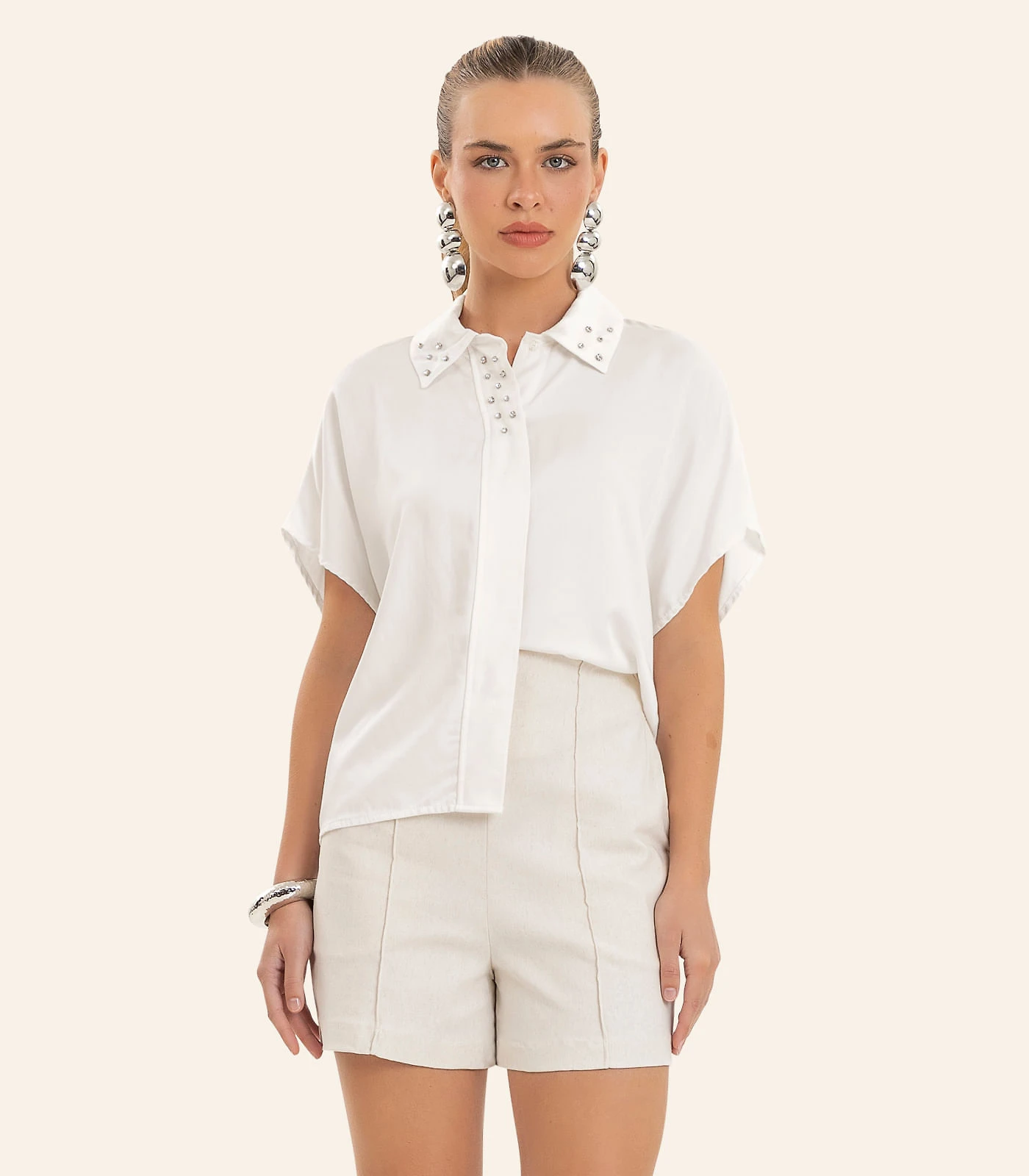 Camiseta Feminina Viscose Khyara Acetinado Endless Bege
