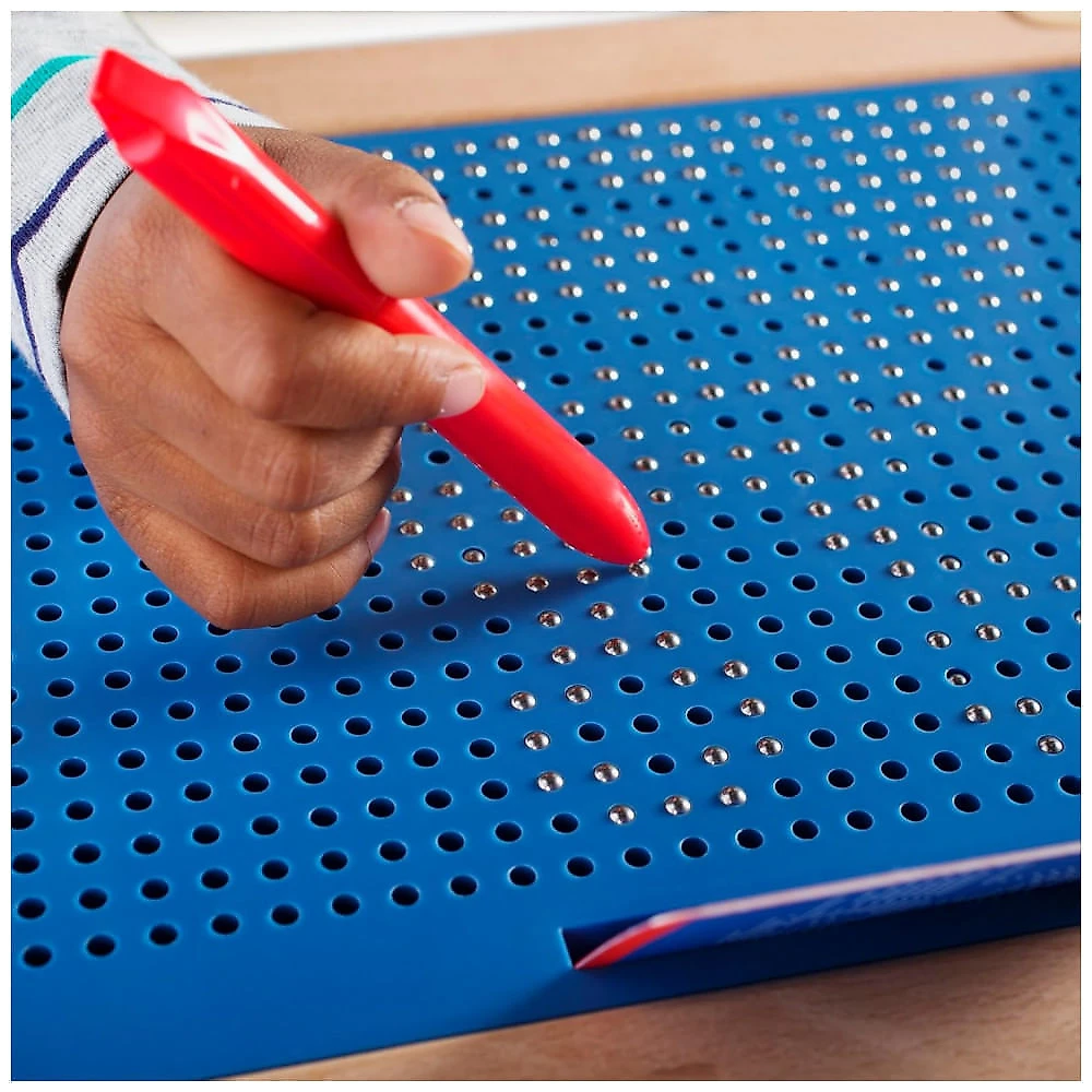 Tablet magnético Guidecraft Magna Tablet Deluxe azul em madeira e plástico com caneta magnética e 10 cartões de atividades para aprendizagem STEM